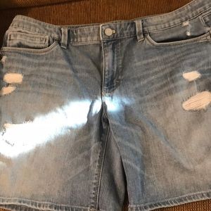 Cute White /Black brand